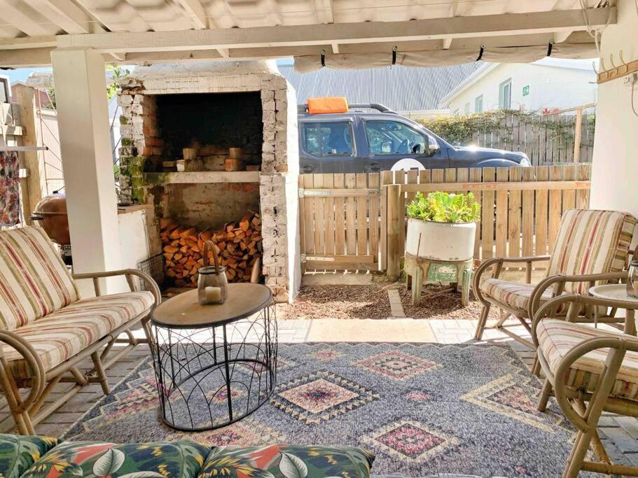 The Town House - Lower Knysna Central Εξωτερικό φωτογραφία